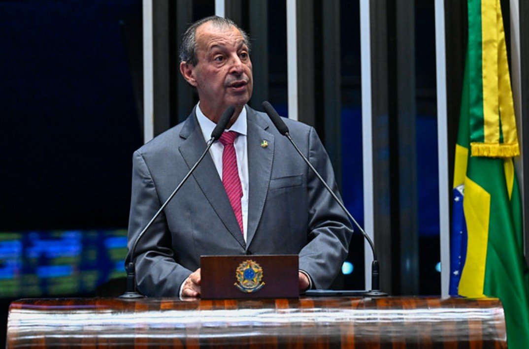 Omar Aziz acusa Roberto Cidade de usar R$ 100 milhões da UEA para cobrir rombo da Amazonprev