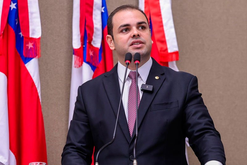 Roberto Cidade assume governo do Amazonas após renúncia de Wilson Lima e Tadeu de Souza