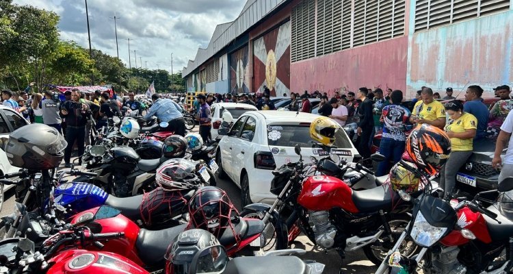 “Parou Tudo”; Motoristas de app e entregadores entram em greve exigindo mudanças nas tarifas