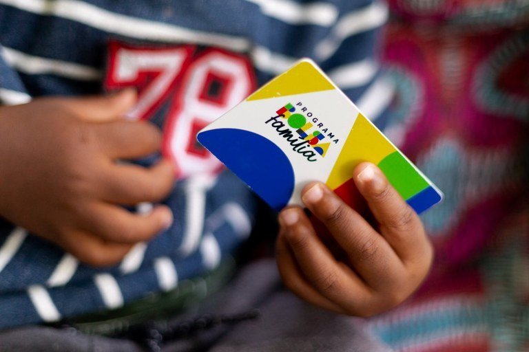 Bolsa Família atende 20,8 milhões de famílias em junho