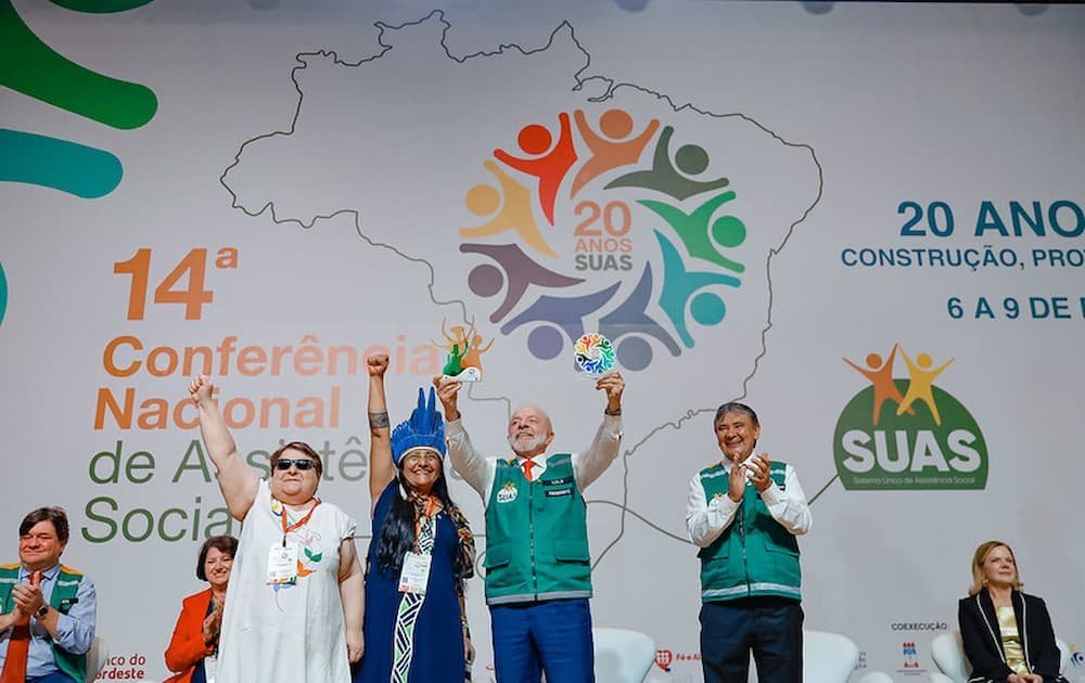 Lula propõe reunião entre os Poderes para enfrentar o feminicídio no Brasil