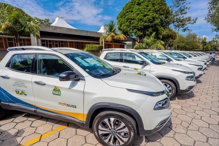 MDS reforça assistência social do Amazonas com a entrega de 43 veículos do MobSUAS